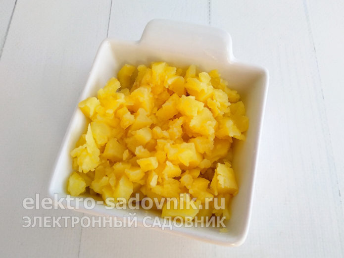 измельчить картофель