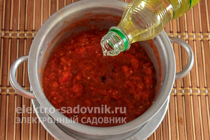 влить растительное масло