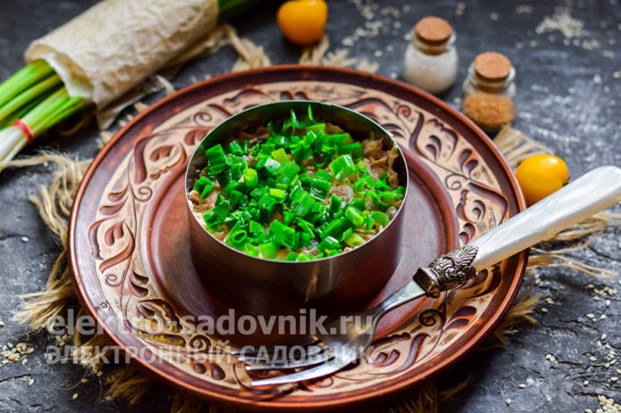 покрыть луком
