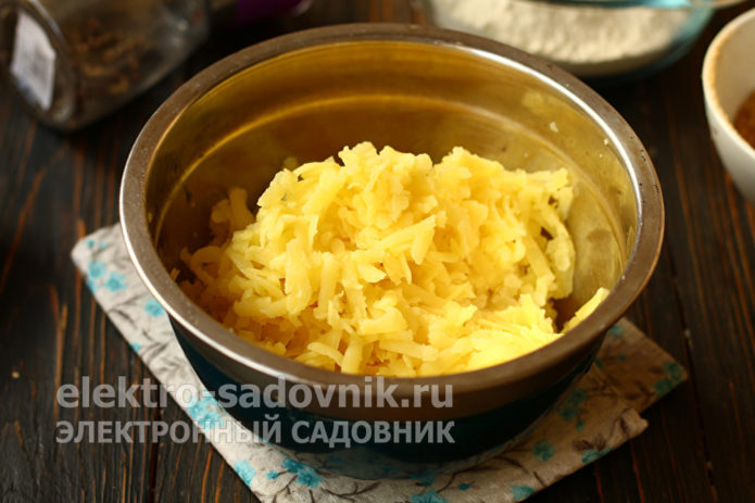 картошку натереть на терке