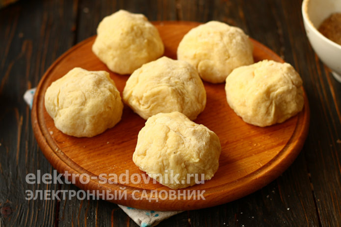 скатать шарики