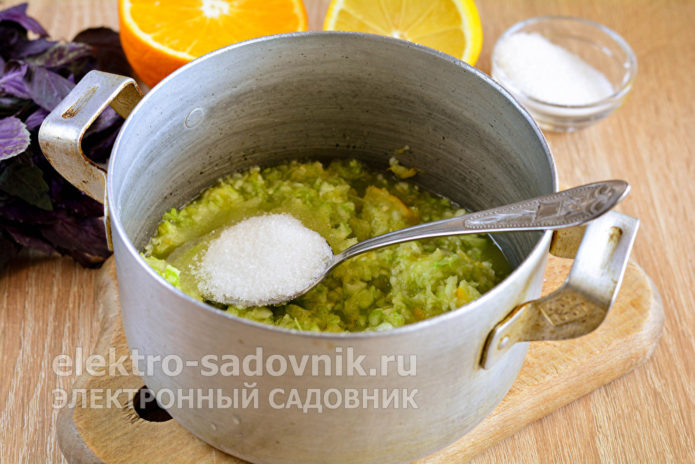 всыпать сахар