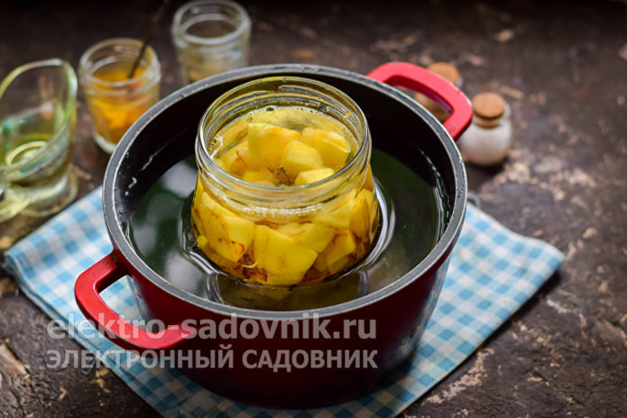 стерилизовать в кастрюле